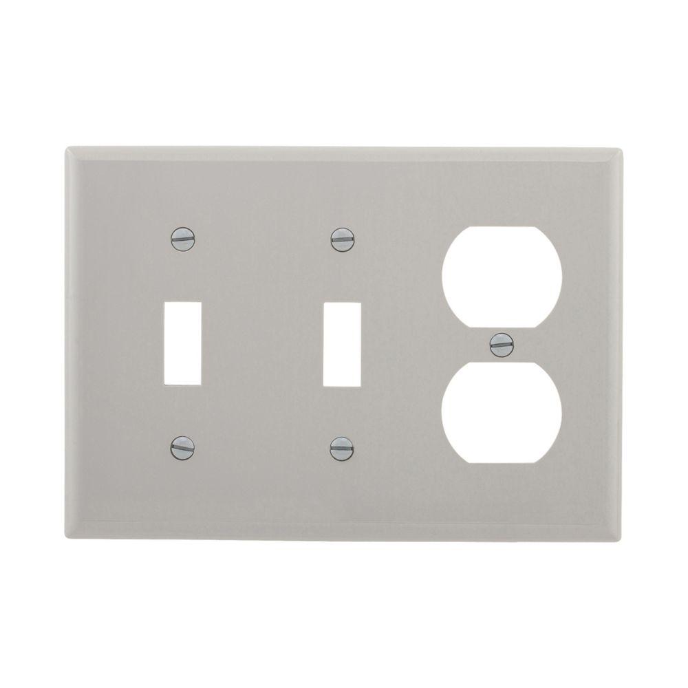 Wallplate 3G 2Toggle/1Dup Nylon Std GY