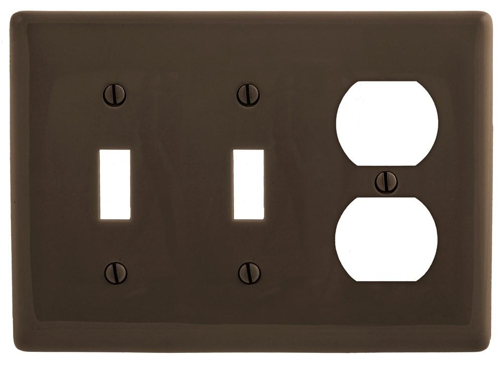 WALLPLATE, 3-G, 2) TOG 1) DUP, BR